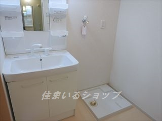 ティ・シュティル　Ⅲ番館の洗面所|シャンプードレッサー