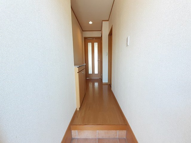 【玄関】 | エスターブレＣ | きれいな玄関です