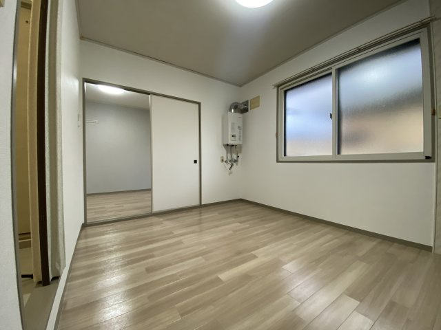 フォルトゥーナⅠのキッチン|DK6帖
