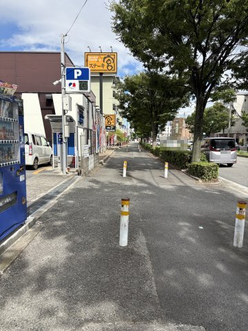 【前面道路含む現地写真】