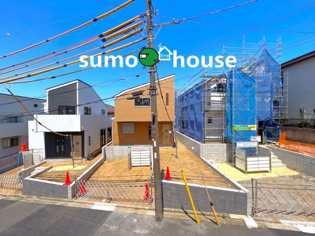 横浜市鶴見区梶山208③　1号棟の前面道路含む現地写真|前面道路含む現地写真です