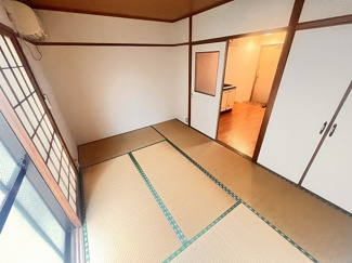 【寝室】 | ロイヤル石津