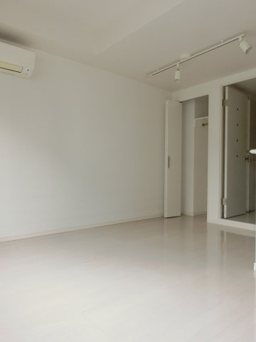 レスツオン参宮橋の洋室|ゆったりした洋室です