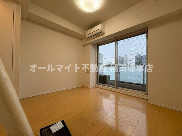 川崎市多摩区登戸新町の賃貸マンションの内装