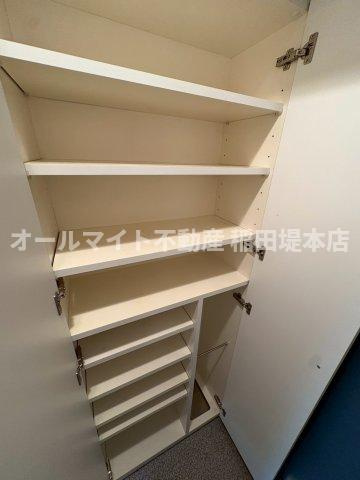 川崎市多摩区登戸新町の賃貸マンションの玄関