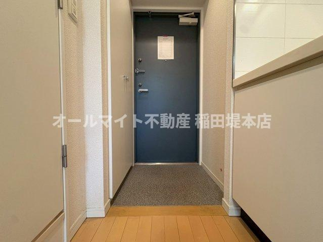 川崎市多摩区登戸新町の賃貸マンションの玄関