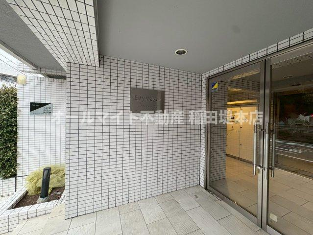 川崎市多摩区登戸新町の賃貸マンションのエントランス