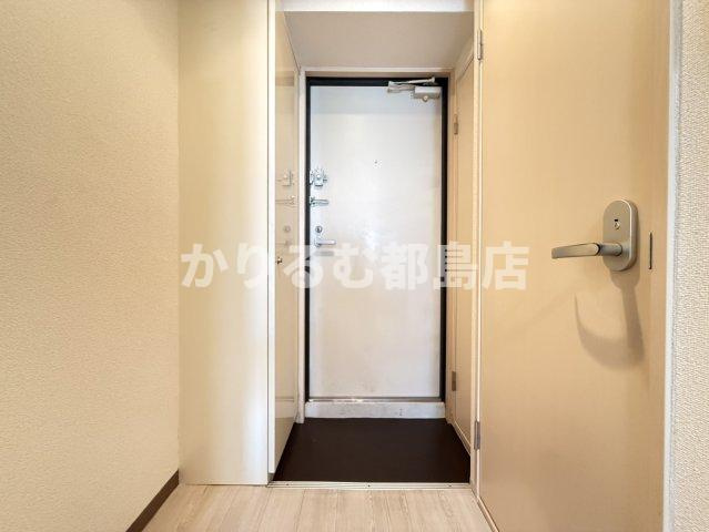 b.shadeの玄関