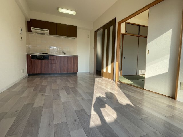 川崎市多摩区宿河原３丁目の賃貸マンションの居間・リビング