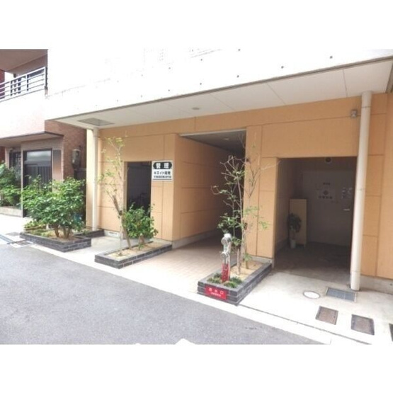 【エントランス】