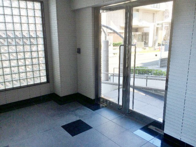 シャトル瑞穂のロビー