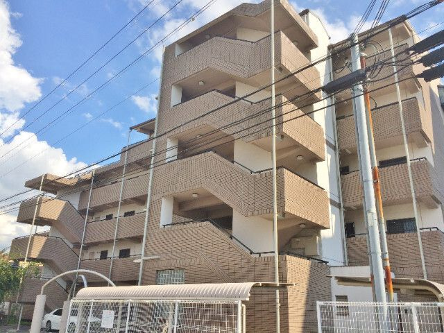 シャトル瑞穂の外観
