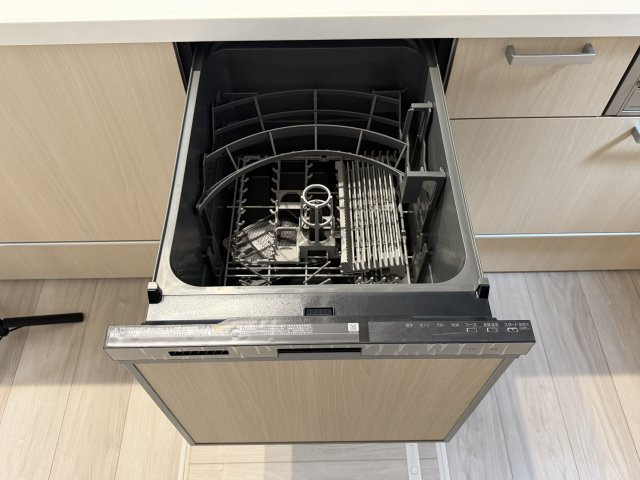 鶴見区駒岡1期のキッチン|コンパクトなキッチンで掃除もラクラク