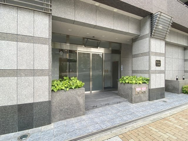 【エントランス】プレジール三ノ宮
