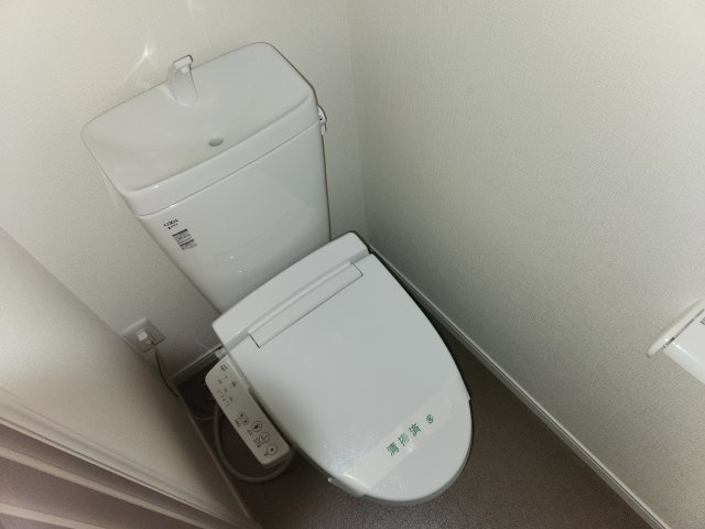 グランバニエB棟のトイレ