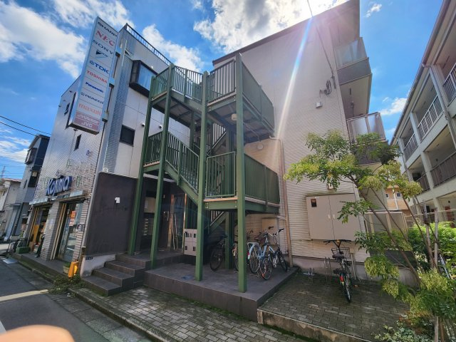 グランバニエB棟の外観