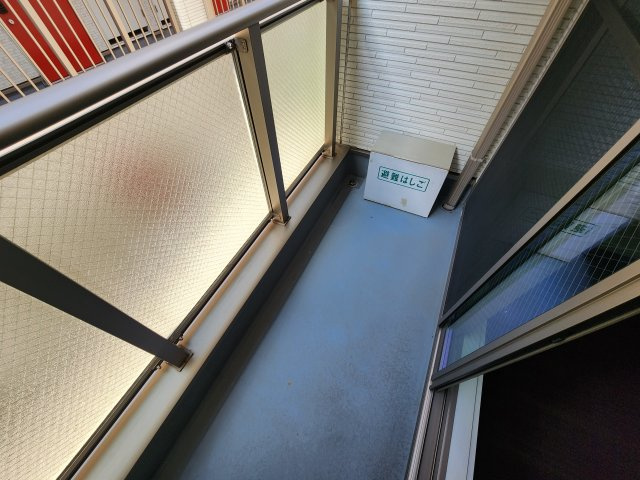 グランバニエB棟のバルコニー