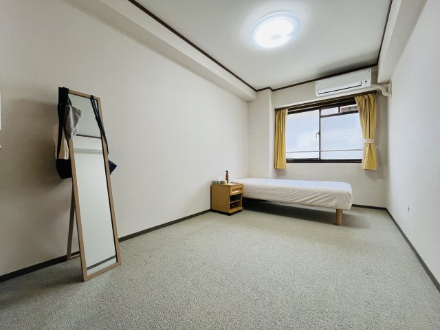 オーガスタコート夙川　4階の洋室|各部屋通風、採光共に良好です♪