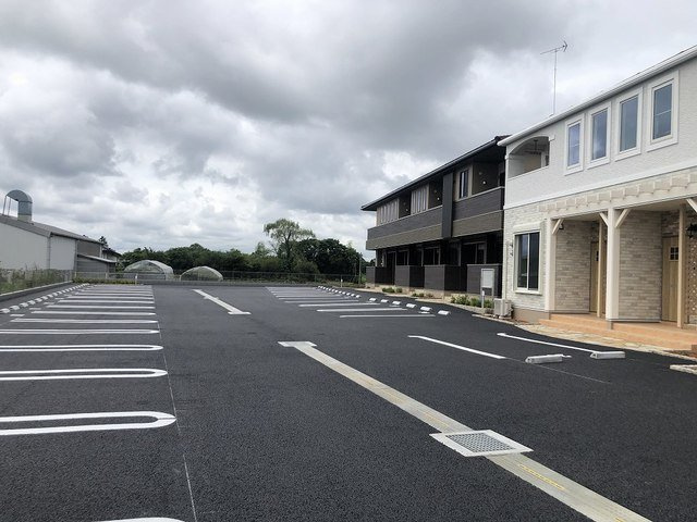 ベラカーサ　プリモの駐車場