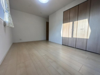 【洋室】 | 広島市東区戸坂新町２丁目　中古戸建 | ※CGで家具小物等を消したイメージです