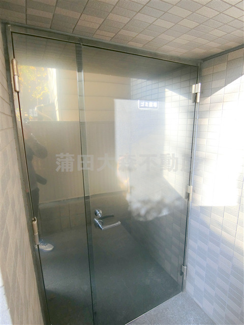 ルーブル羽田西のその他共用部分|曜日時間関係なくゴミ捨て可能な敷地内ゴミ捨て場