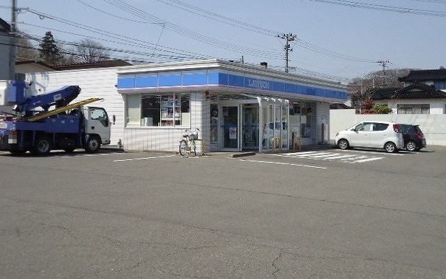 グレイスコート新屋Ｂの周辺|ローソン　新屋比内町店まで350m