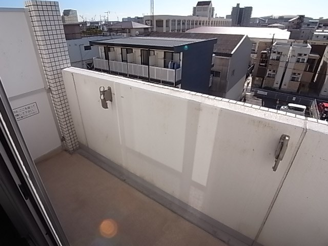 S-FORT神戸小河通のバルコニー