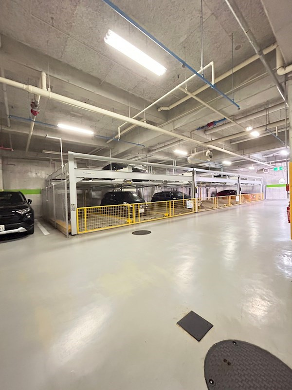 摩耶コート壱番館の駐車場
