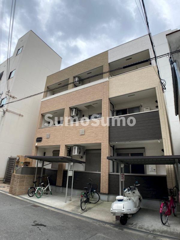 フジパレスなんばWESTの外観