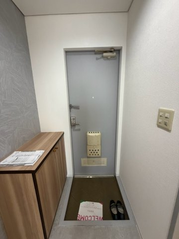スズキハウスの玄関