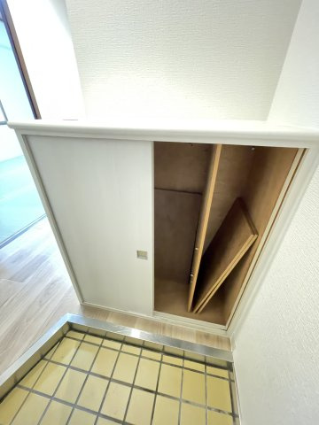 グランディア花隈駅前の収納