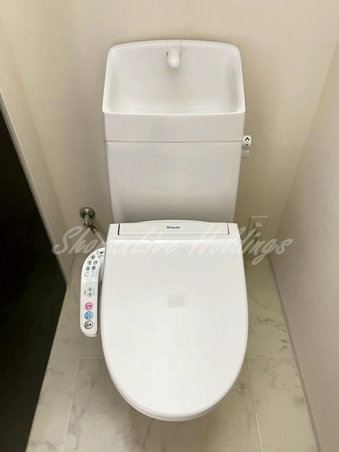 藤沢市藤沢のアパートのトイレ