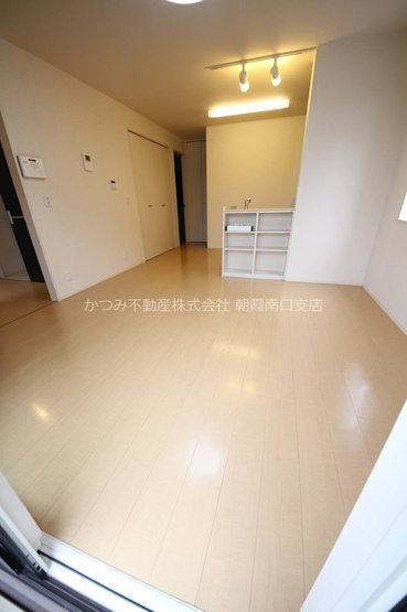 【居間・リビング】 | ラ・ルーチェB | 同アパート別号室参考写真