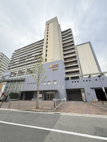 ハートフル湊川1号棟の外観