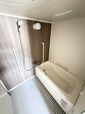 ハートフル湊川1号棟の浴室
