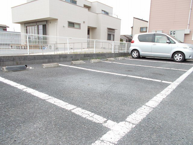 ドウー　パルテールの駐車場|駐車場完備です