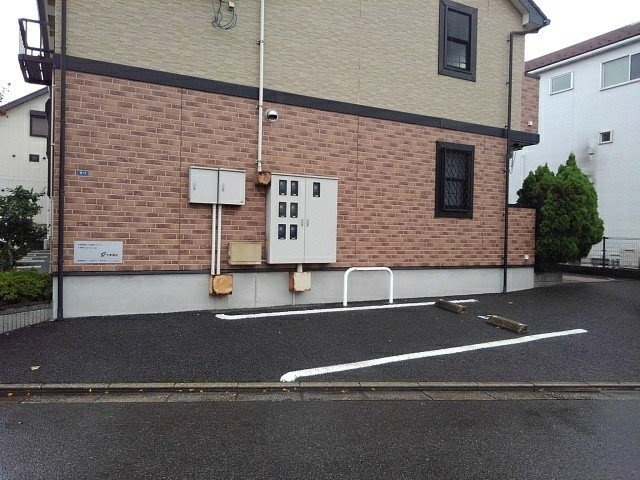 パークサイド水草の駐車場|車をお持ちの方に嬉しい駐車場付きの物件です
