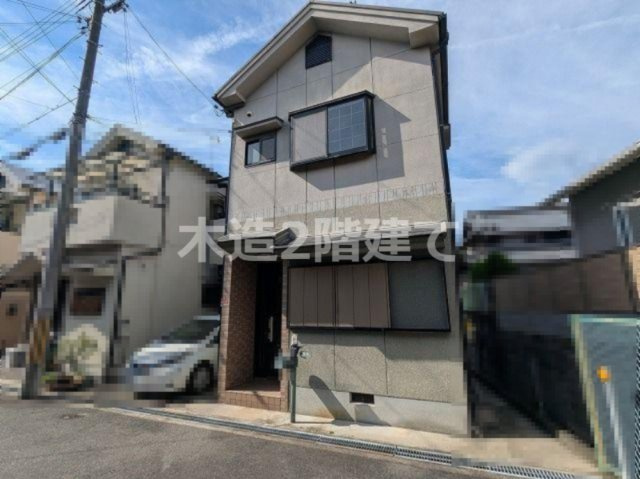 出屋敷元町1丁目　中古一戸建ての構造・工法・仕様|木造2階建て
■物件内覧・資金計画相談・住宅ローン相談、リフォーム相談、お問合せ受付中■
※当日・翌日のご内覧、ご相談はお電話でのお問合せがスムーズです！