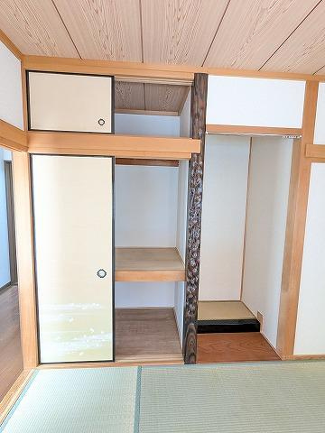出屋敷元町1丁目　中古一戸建ての収納|和室の押入
■物件内覧・資金計画相談・住宅ローン相談、リフォーム相談、お問合せ受付中■
※当日・翌日のご内覧、ご相談はお電話でのお問合せがスムーズです！