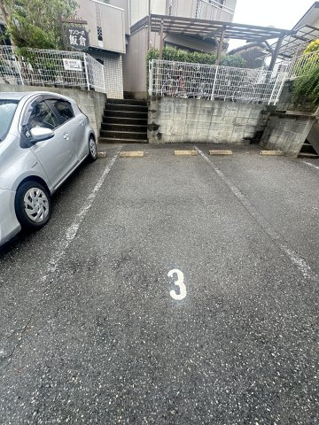 サンコーポ飯倉の駐車場