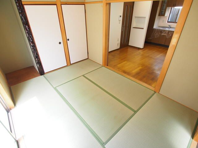 片山町2丁目貸家の和室