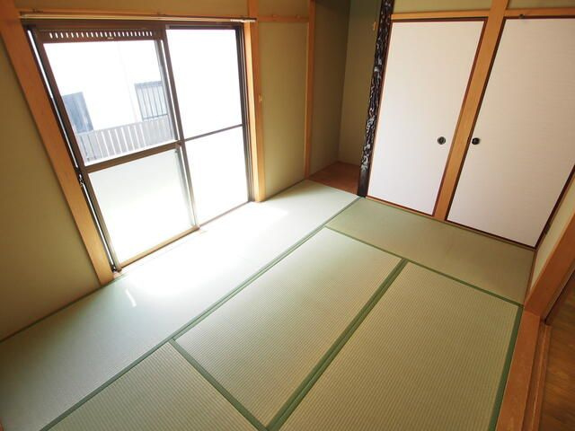 片山町2丁目貸家の和室