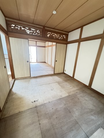 久保町4貸家の居間・リビング