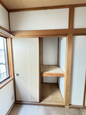 久保町4貸家の収納