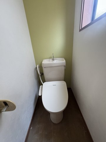 久保町4貸家のトイレ