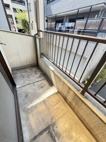 久保町4貸家のバルコニー