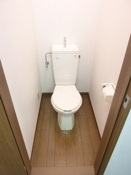 シャンブル一之江Xのトイレ