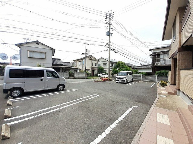 【駐車場】 | グランクリュー上の原 | カースペースがあります
