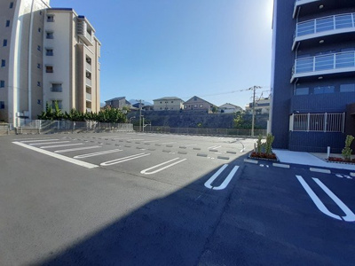 【駐車場】 | ロータス青山２ | 車をお持ちの方に嬉しい駐車場付きの物件です
