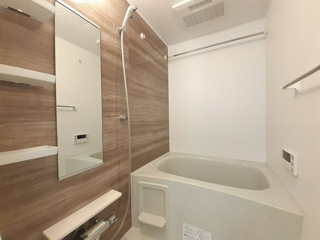 【浴室】 | ロータス青山２ | 日々の疲れを癒すお風呂付です